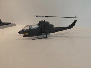 Maqueta Helicóptero Bell AH1COBRA