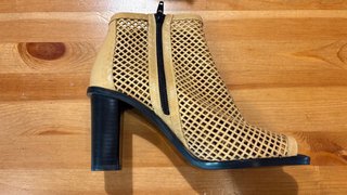 Botines Bimba y Lola Beige/Negro