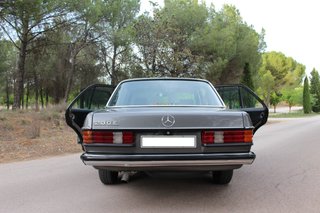 Mercedes-Benz W123 Clase E AÑO 1983 GASOLINA