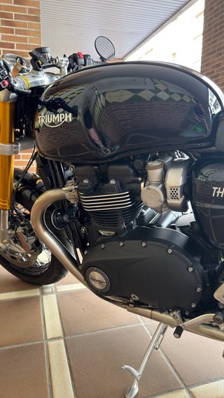Triumph Thruxton 1200 R