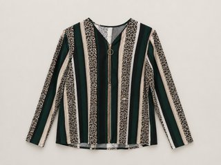 Blusa con cremallera y estampado animal print