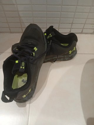 Zapatillas Under Armour Talla 43 Negras/Verdes