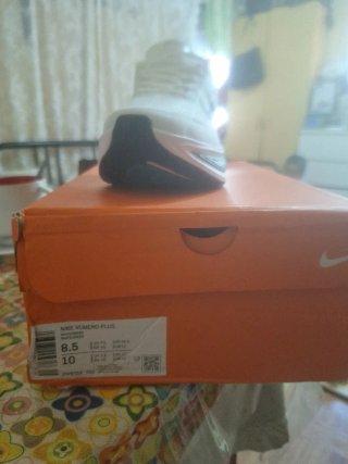 Nike Vomero Plus Talla 42