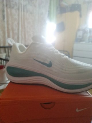 Nike Vomero Plus Talla 42