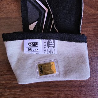 Guantes OMP One-S Talla M FIA 2034