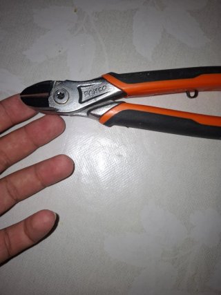 Alicates de corte profesionales sin usar