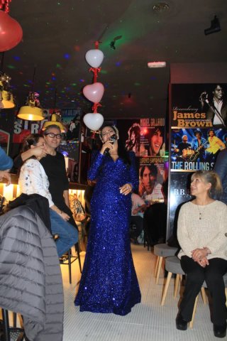 Bar karaoke para eventos cumpleaños despedidas