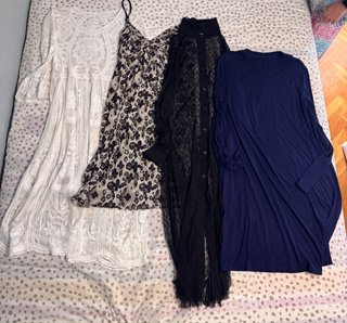 4 Vestidos Talla M/L