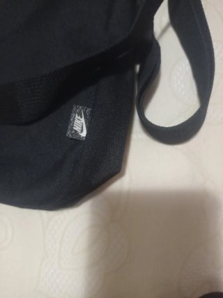 Bandolera deportiva Nike negra