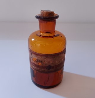 Bote de farmacia antigua 11 cm. con etiqueta
