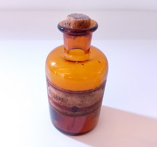 Bote de farmacia antigua 11 cm. con etiqueta