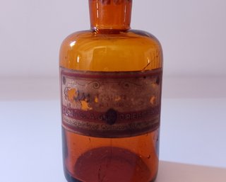 Bote de farmacia antigua 11 cm. con etiqueta