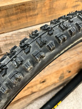 Maxxis Minion DHR 26”