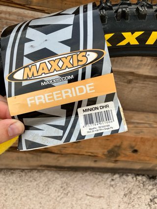 Maxxis Minion DHR 26”