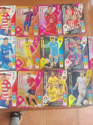 Lote 30 cromos fútbol LaLiga 2021-2022