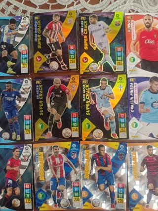 Lote 30 cromos fútbol LaLiga 2021-2022
