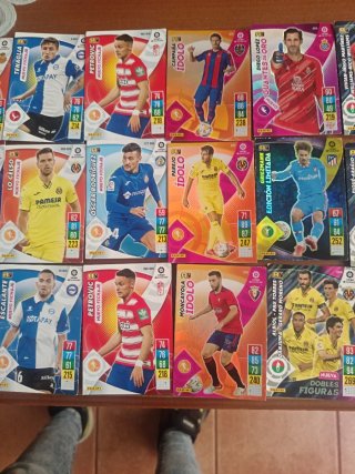 Lote 30 cromos fútbol LaLiga 2021-2022