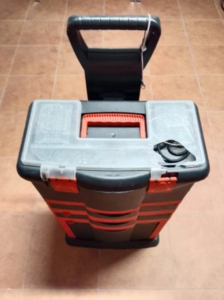 Carro de plástico para herramientas