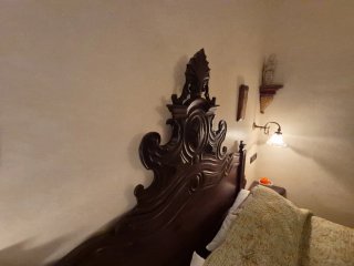 Cabecero de cama estilo Isabelino