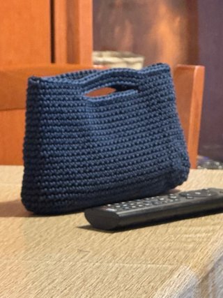 Borsa artigianale all’uncinetto blu navy