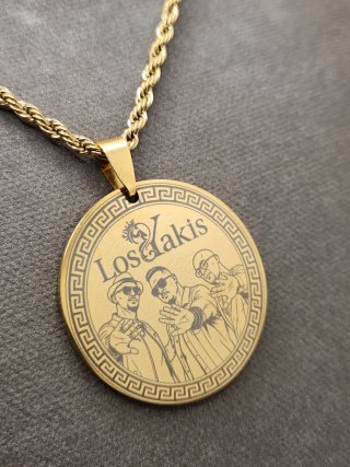 Medalla Los Yakis Acero Quirúrgico Chapado Oro
