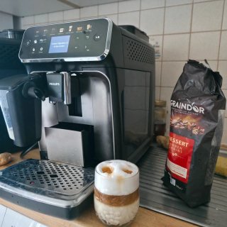 Cafetera Philips LatteGo 5400