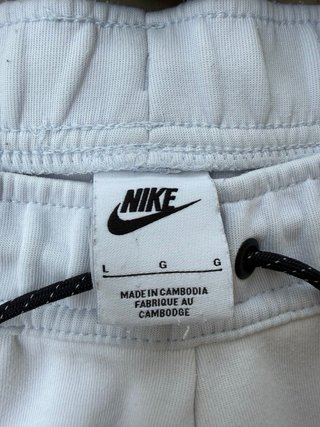 Conjunto Deportivo Nike Blanco y Amarillo