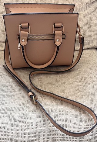 Bolso de mano elegante beige