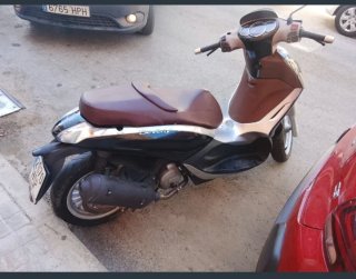 Piaggio Beverly 125cc Maxi Scooter
