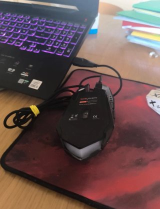 Ratón Gaming Mars Gaming Roto