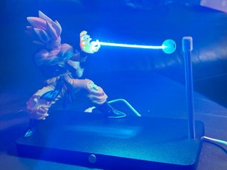2 Figuras Son Goku Lámpara Kamehameha