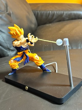 2 Figuras Son Goku Lámpara Kamehameha
