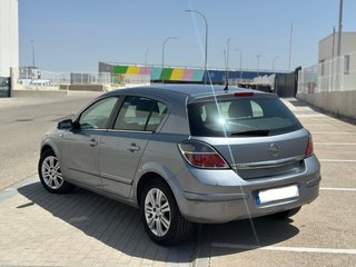 Opel Astra 2010