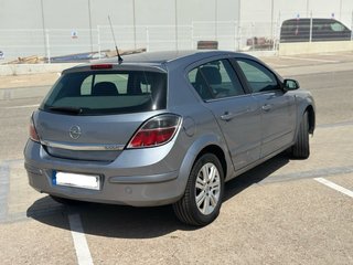 Opel Astra 2010