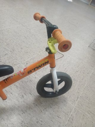 Bicicleta infantil naranja