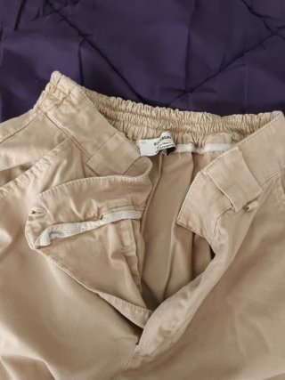 Pantalón cargo beige mujer