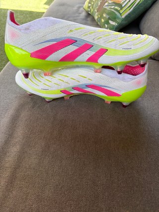 Botas de fútbol Predator, gama alta, aluminio