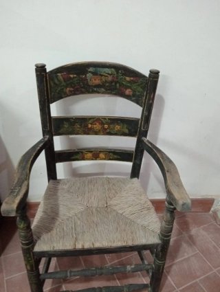 Aparador y 2 sillones antiguos madera