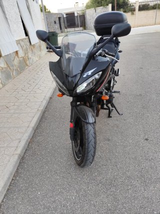 Yamaha FZ6 Negra