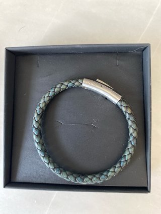 Pulsera Lotus trenzada cierre magnético