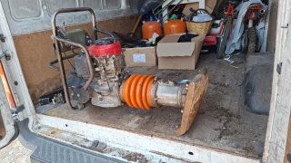 Rana compactadora de obra