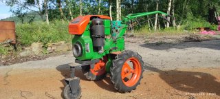 Motocultor Agria con aperos