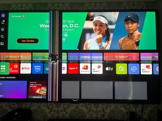 LG TV Negra con pantalla rota