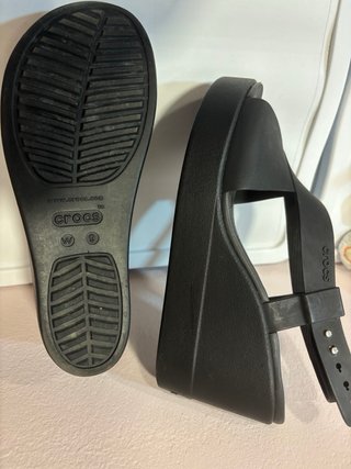 Sandalias Cuña Mujer Crocs Negras