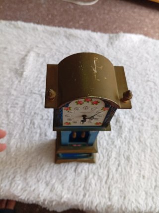 Reloj de pie decorativo pequeño