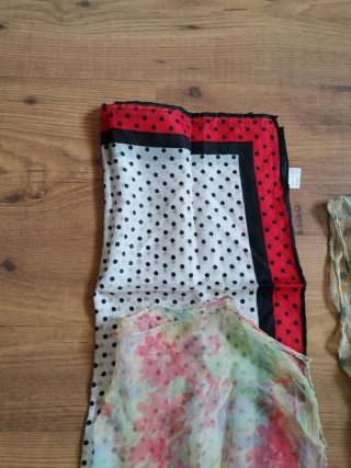 Lote 5 pañuelos estampados