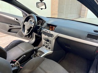 Opel Astra GTC 1.9 CDTI 150cv klm 322000 mil