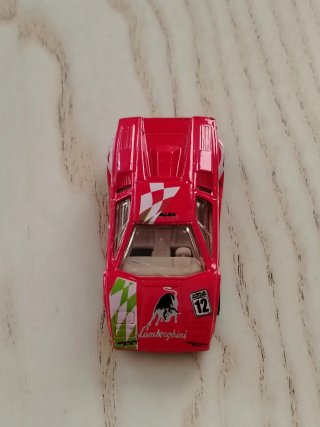 Hot Wheels Lamborghini Countach Rossa
