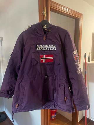 Abrigo Geographical Norway Morado
