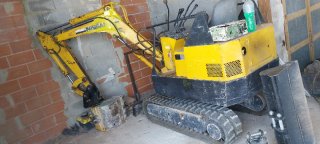 Mini excavadora Nissan 1500 kg